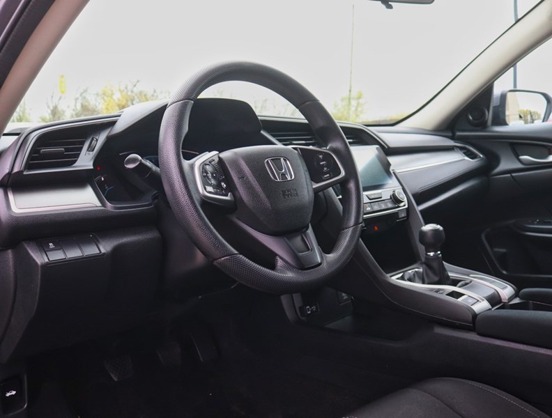 2016 Honda Civic 4dr Man LX