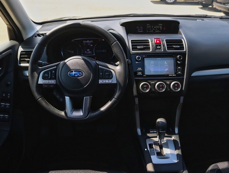 2018 Subaru Forester 2.5i Touring CVT w/EyeSight Pkg