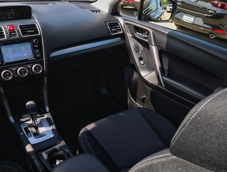 2018 Subaru Forester 2.5i Touring CVT w/EyeSight Pkg