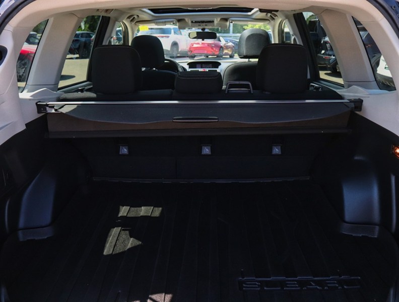 2018 Subaru Forester 2.5i Touring CVT w/EyeSight Pkg