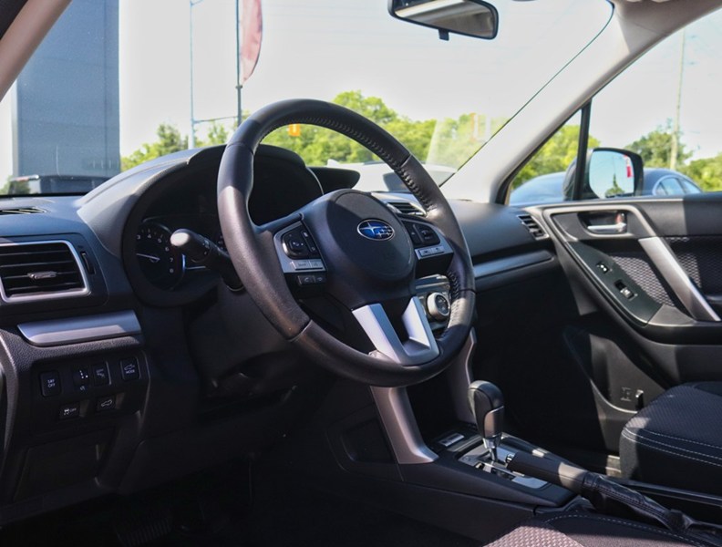 2018 Subaru Forester 2.5i Touring CVT w/EyeSight Pkg