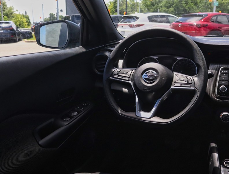 2020 Nissan Kicks S FWD