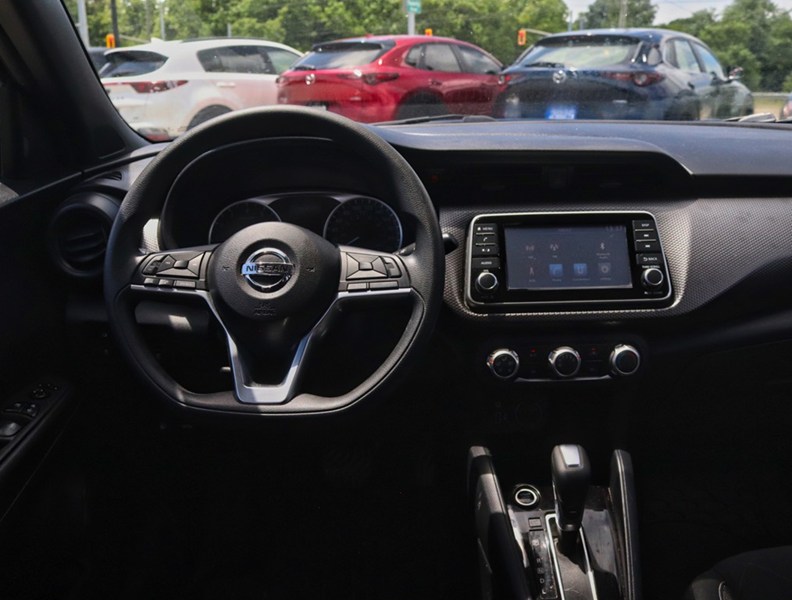 2020 Nissan Kicks S FWD
