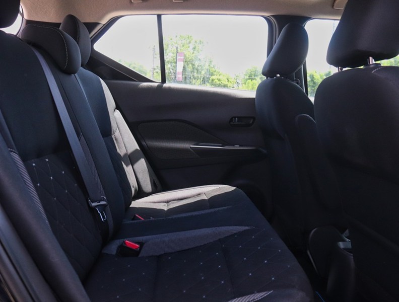 2020 Nissan Kicks S FWD