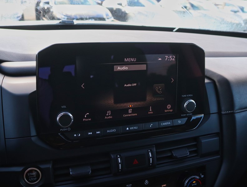 2024 Nissan Pathfinder S 4WD