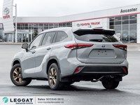 2022 Toyota Highlander Hybrid Hybrid XLE AWD