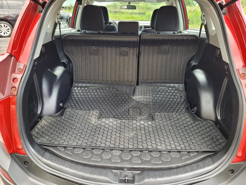 2015 Toyota RAV4 AWD 4dr LE