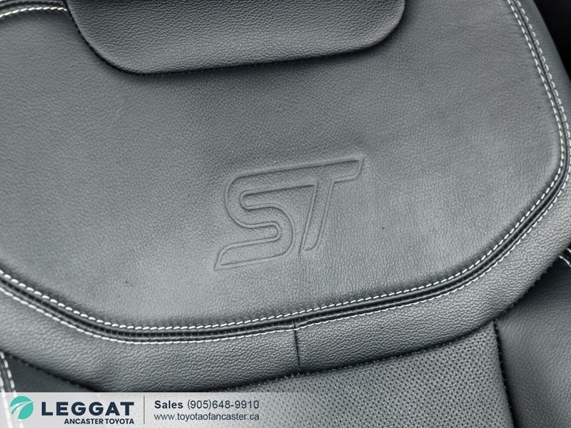 2022 Ford Explorer ST 4WD