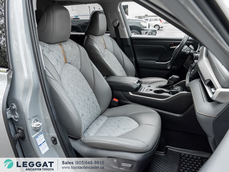 2022 Toyota Highlander Hybrid Hybrid XLE AWD