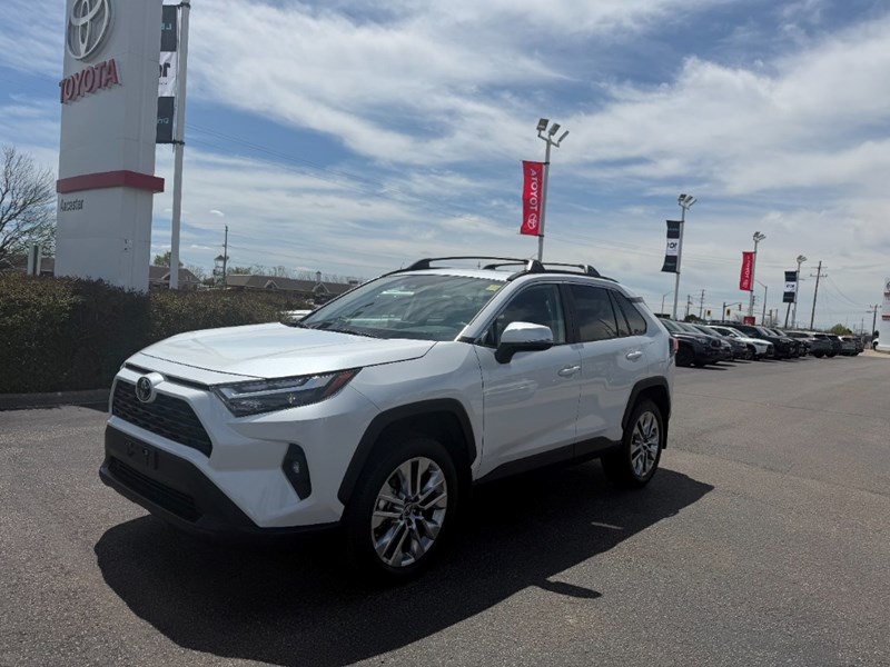 2025 Toyota RAV4 XLE PREMIUM AWD