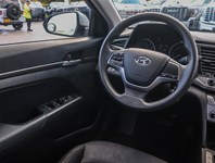 2017 Hyundai Elantra 4dr Sdn Auto LE