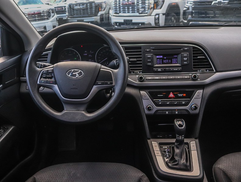 2017 Hyundai Elantra 4dr Sdn Auto LE