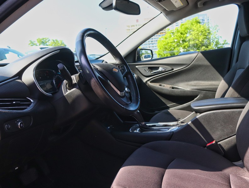 2018 Chevrolet Malibu 4dr Sdn LT w/1LT