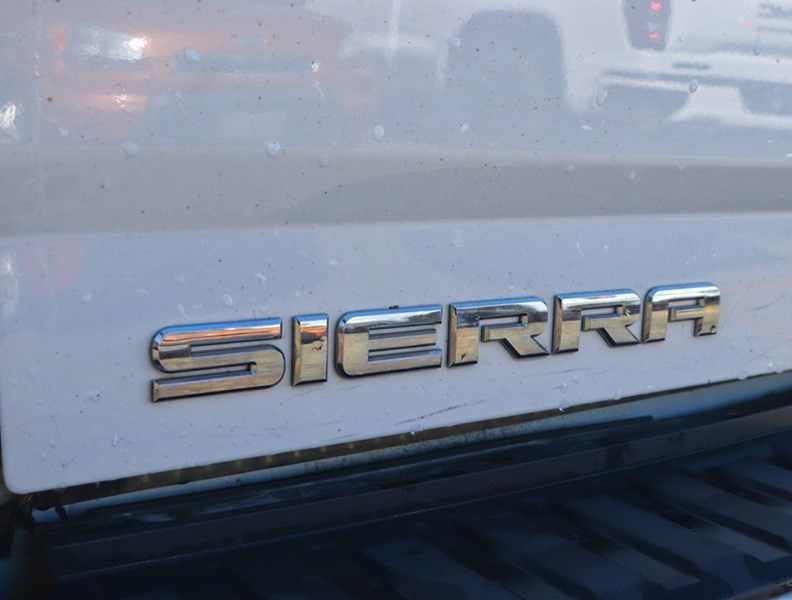 2018 GMC Sierra 1500 4WD Double Cab 143.5