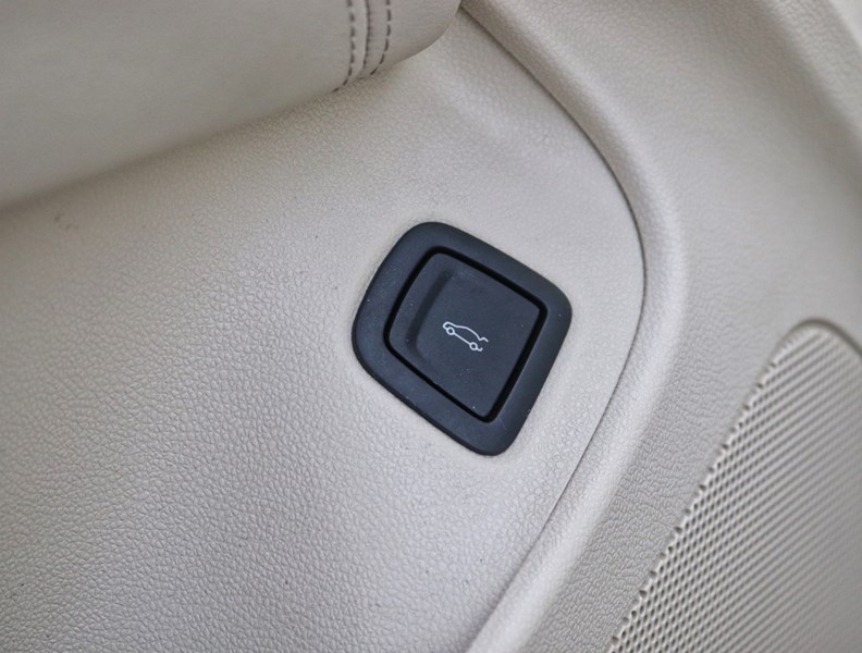 2022 Cadillac CT4 4dr Sdn Premium Luxury