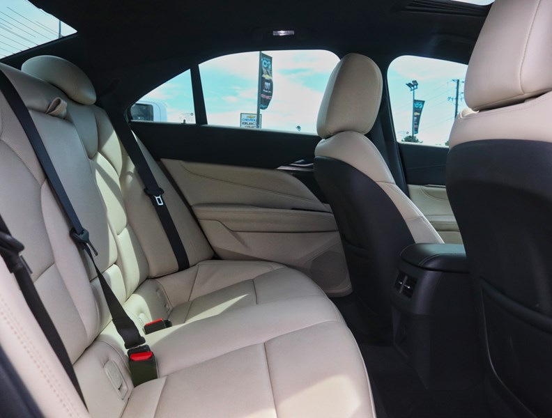 2022 Cadillac CT4 4dr Sdn Premium Luxury