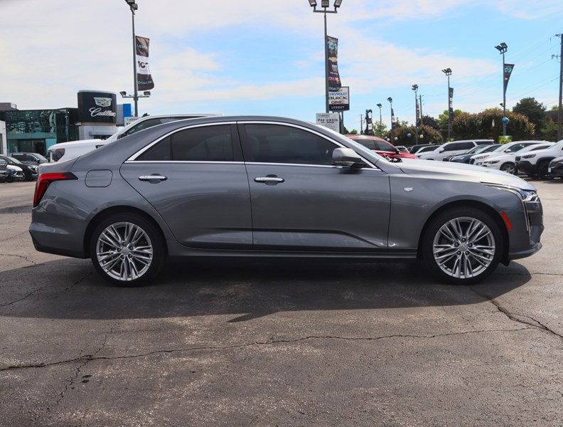 2022 Cadillac CT4 4dr Sdn Premium Luxury
