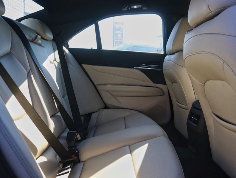 2023 Cadillac CT4 4dr Sdn Luxury