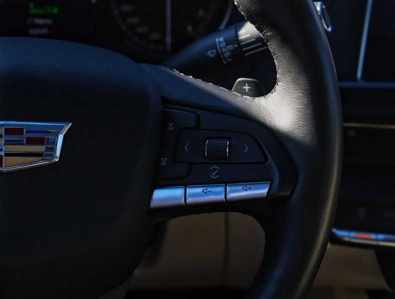 2023 Cadillac CT4 4dr Sdn Premium Luxury