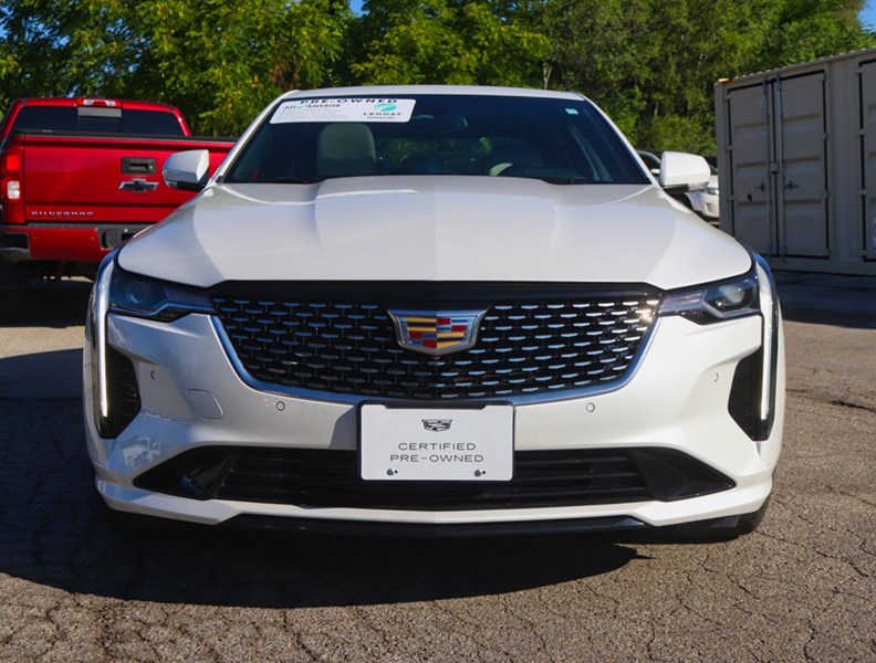 2023 Cadillac CT4 4dr Sdn Premium Luxury