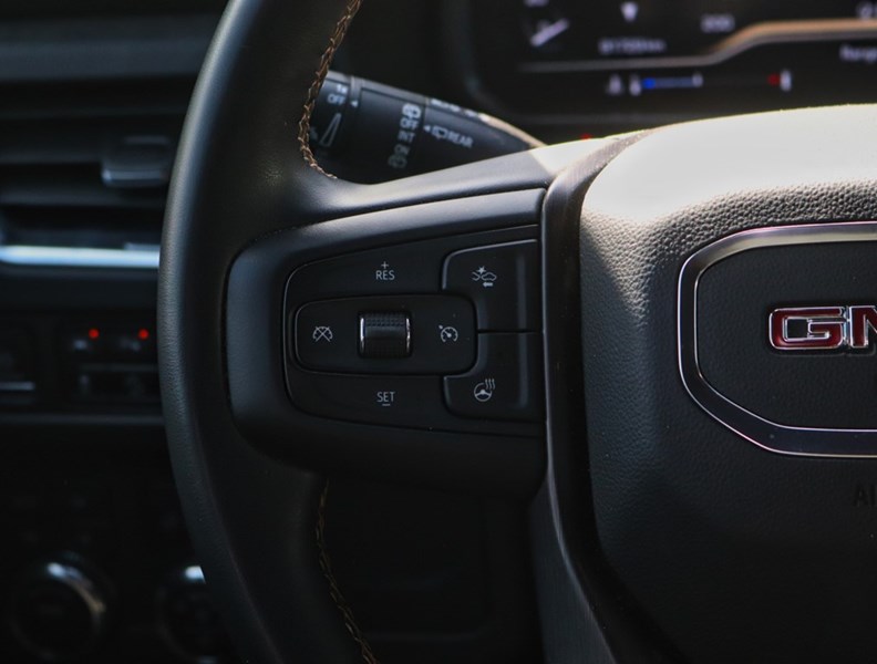 2023 GMC Yukon 4WD 4dr AT4