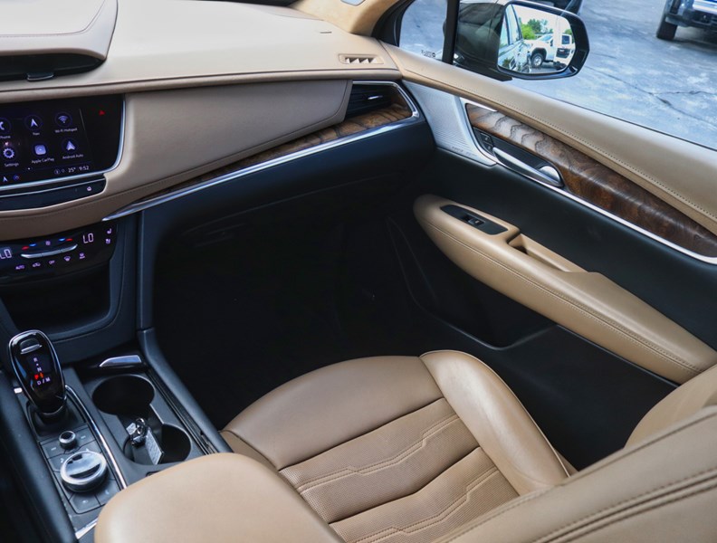 2024 Cadillac XT5 AWD 4dr Sport
