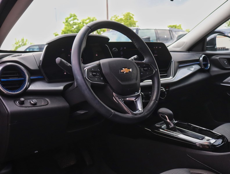 2025 Chevrolet Trax FWD 4dr LT