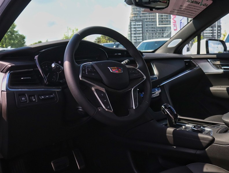 2026 Cadillac XT5 AWD 4dr Sport