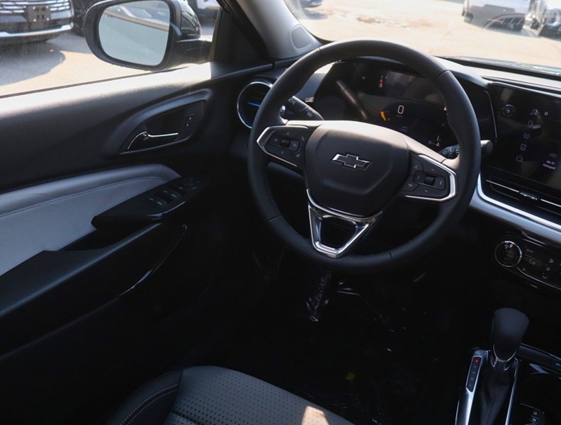 2026 Chevrolet Trax FWD 4dr LT