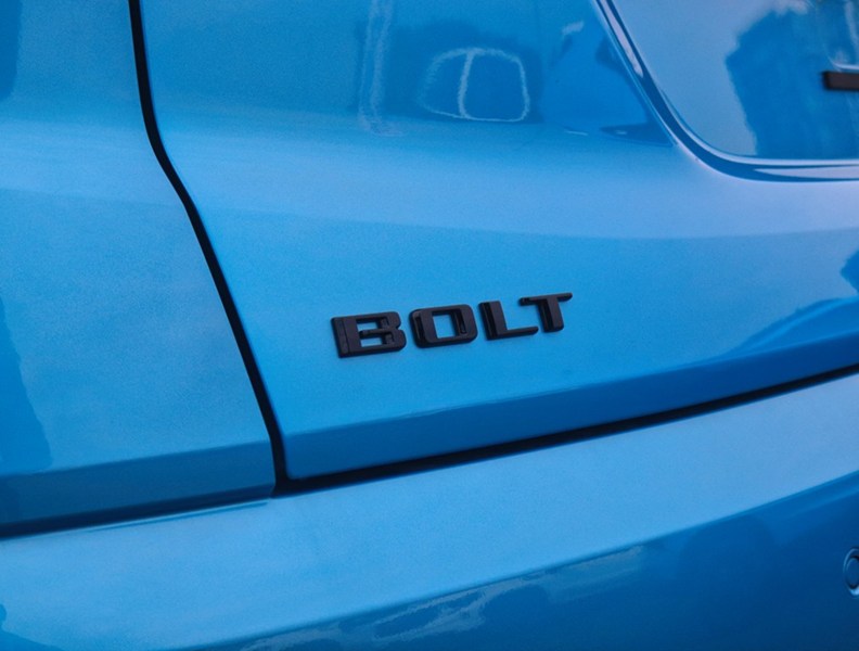 2027 Chevrolet Bolt FWD 4dr LT