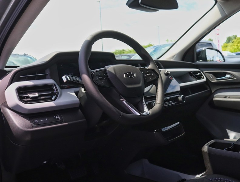 2027 Chevrolet Bolt FWD 4dr LT