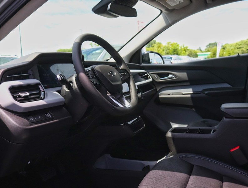 2027 Chevrolet Bolt FWD 4dr LT