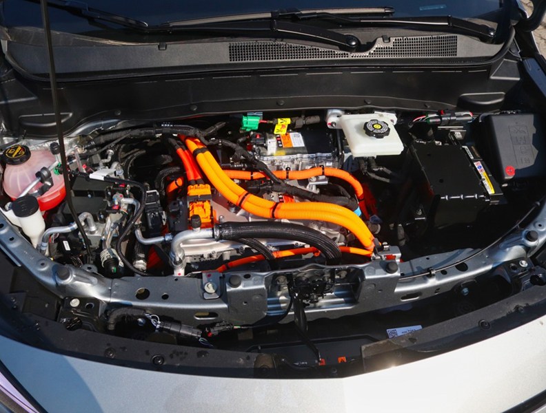 2027 Chevrolet Bolt FWD 4dr LT