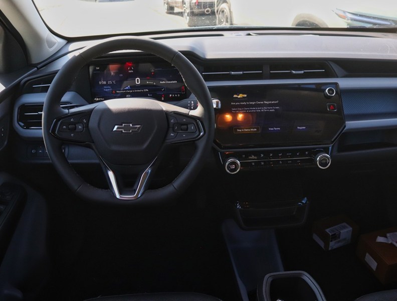 2027 Chevrolet Bolt FWD 4dr LT
