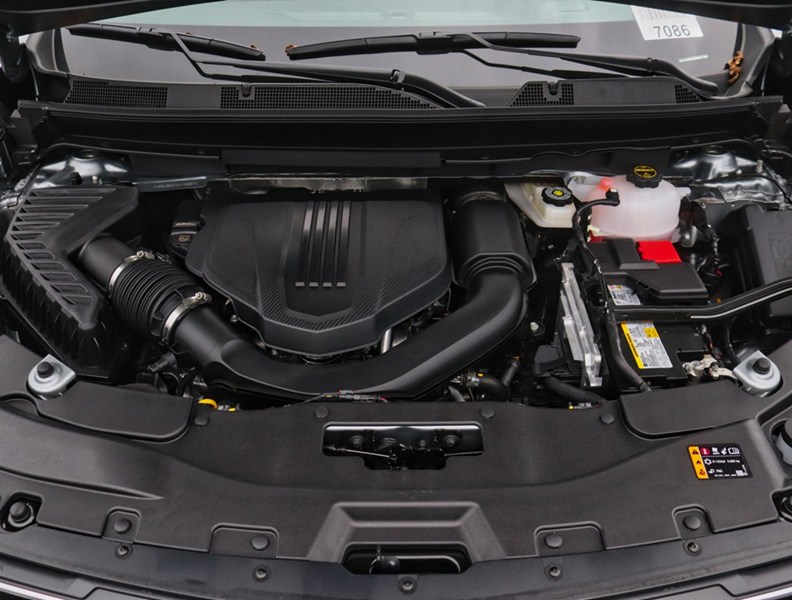 2027 Chevrolet Traverse AWD 4dr LT