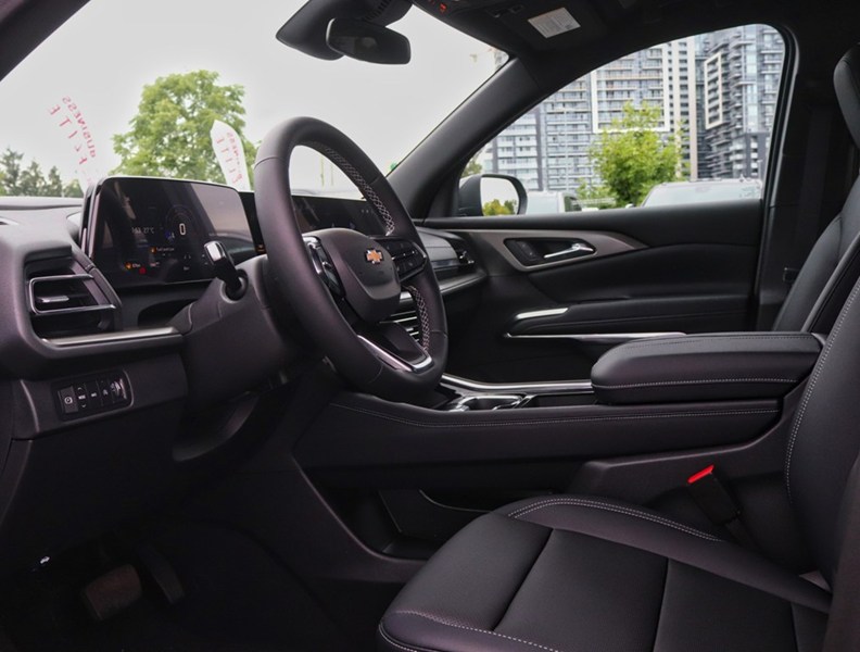 2027 Chevrolet Traverse AWD 4dr LT