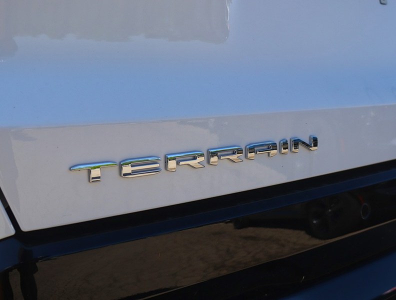 2027 GMC Terrain AWD 4dr AT4