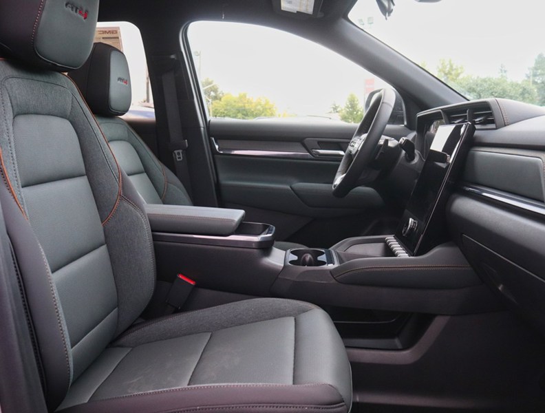 2027 GMC Terrain AWD 4dr AT4