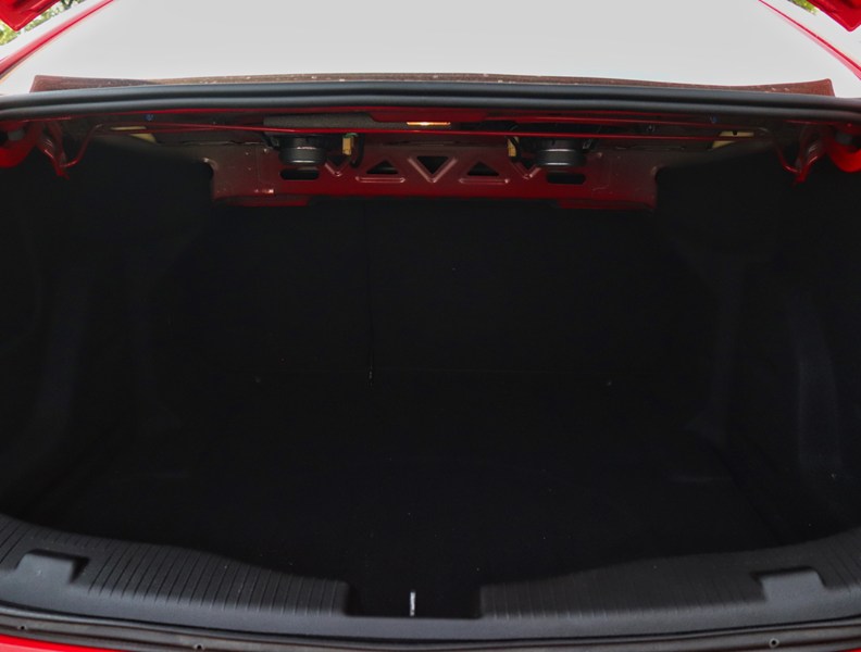 2018 Chevrolet Cruze LT | 1.4L | ROOF | TECH PKG | CONV PKG