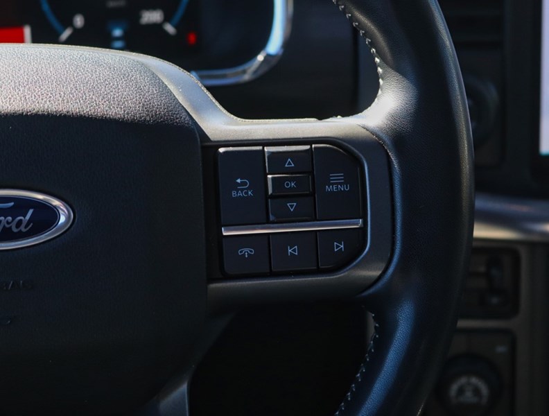 2022 Ford F-150 LARIAT | 4X4 | 5.0L | 502A | ROOF | 360 | PWR TLGT