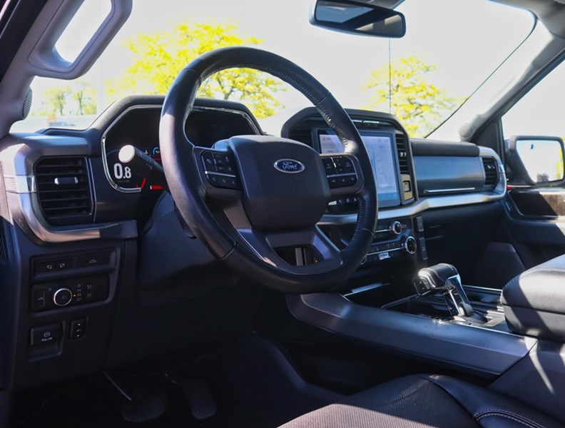 2022 Ford F-150 LARIAT | 4X4 | 5.0L | 502A | ROOF | 360 | PWR TLGT