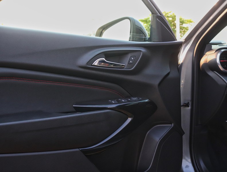 2025 Chevrolet Trax 2RS | 1.2L TURBO | ADPTV CRUISE| BLIS |HTD STR WHL