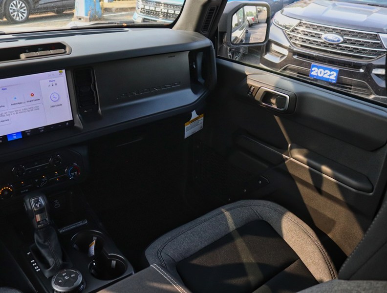2026 Ford Bronco Base | 4X4 | 2.3L | AUTO | HARD TOP | SD HD LNR