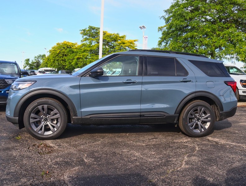 2026 Ford Explorer Active w/200A Pkg 4WD