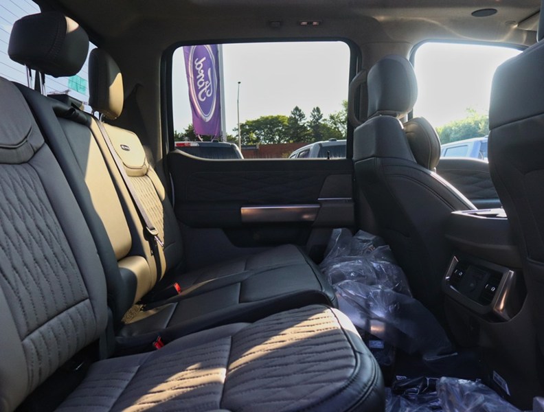 2026 Ford F-350 Platinum 4WD Crew Cab 8' Box