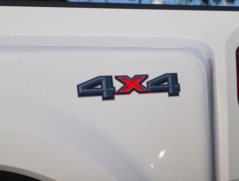 2026 Ford F-350 Platinum 4WD Crew Cab 8' Box