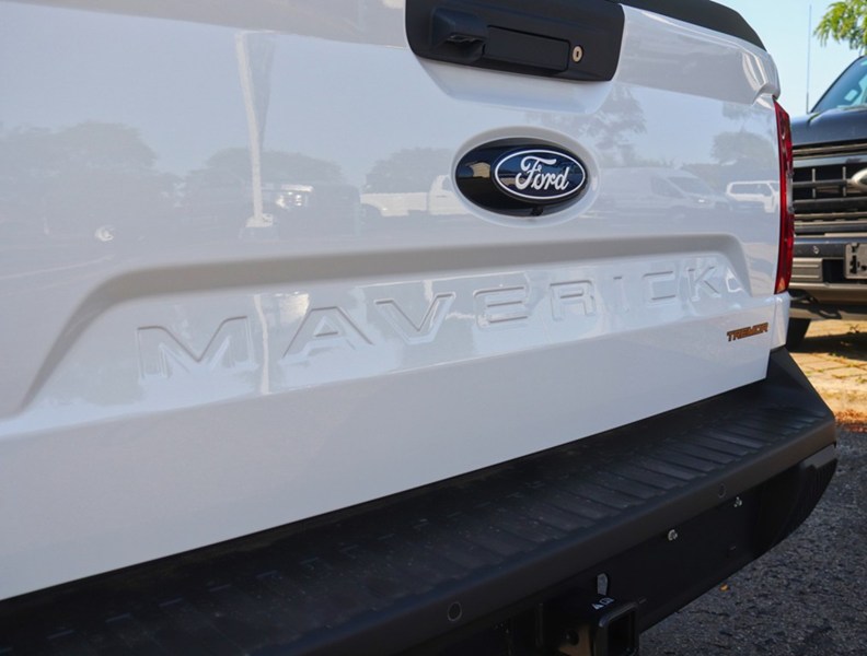 2026 Ford Maverick Tremor | AWD | 2.0L | ROOF | PWR SLD R WND