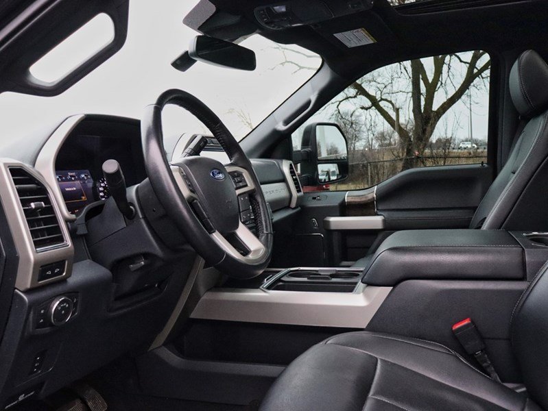 2022 Ford F-250 LARIAT | 4X4 | 7.3L | BLK PK | ROOF | FX4 | 20s
