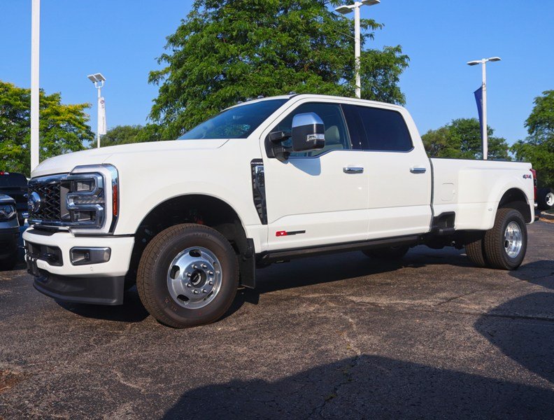 2026 Ford F-350 Platinum 4WD Crew Cab 8' Box