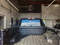 2022 Ford F-150 Lightning LARIAT 4WD SuperCrew 5.5' Box
